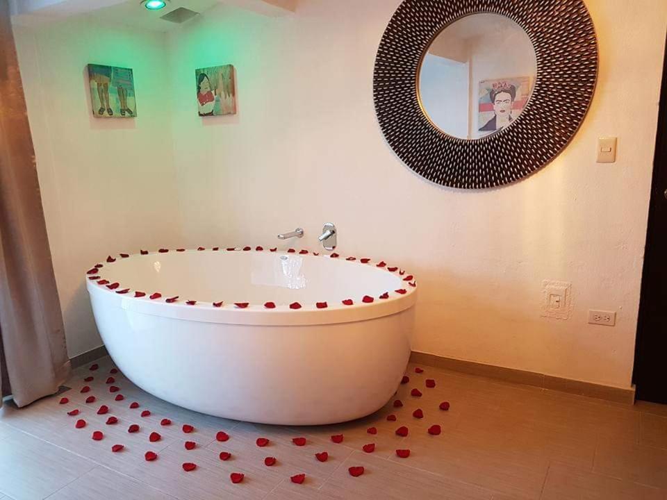 Bloom! Exclusive Boutique B&B (Adults Only) Playa del Carmen Exterior photo
