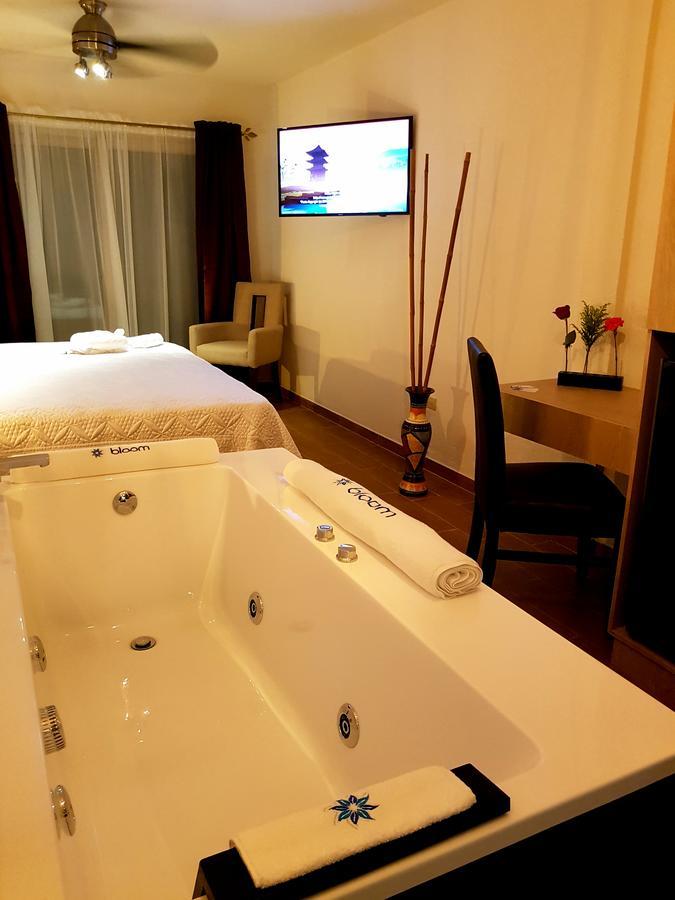Bloom! Exclusive Boutique B&B (Adults Only) Playa del Carmen Exterior photo